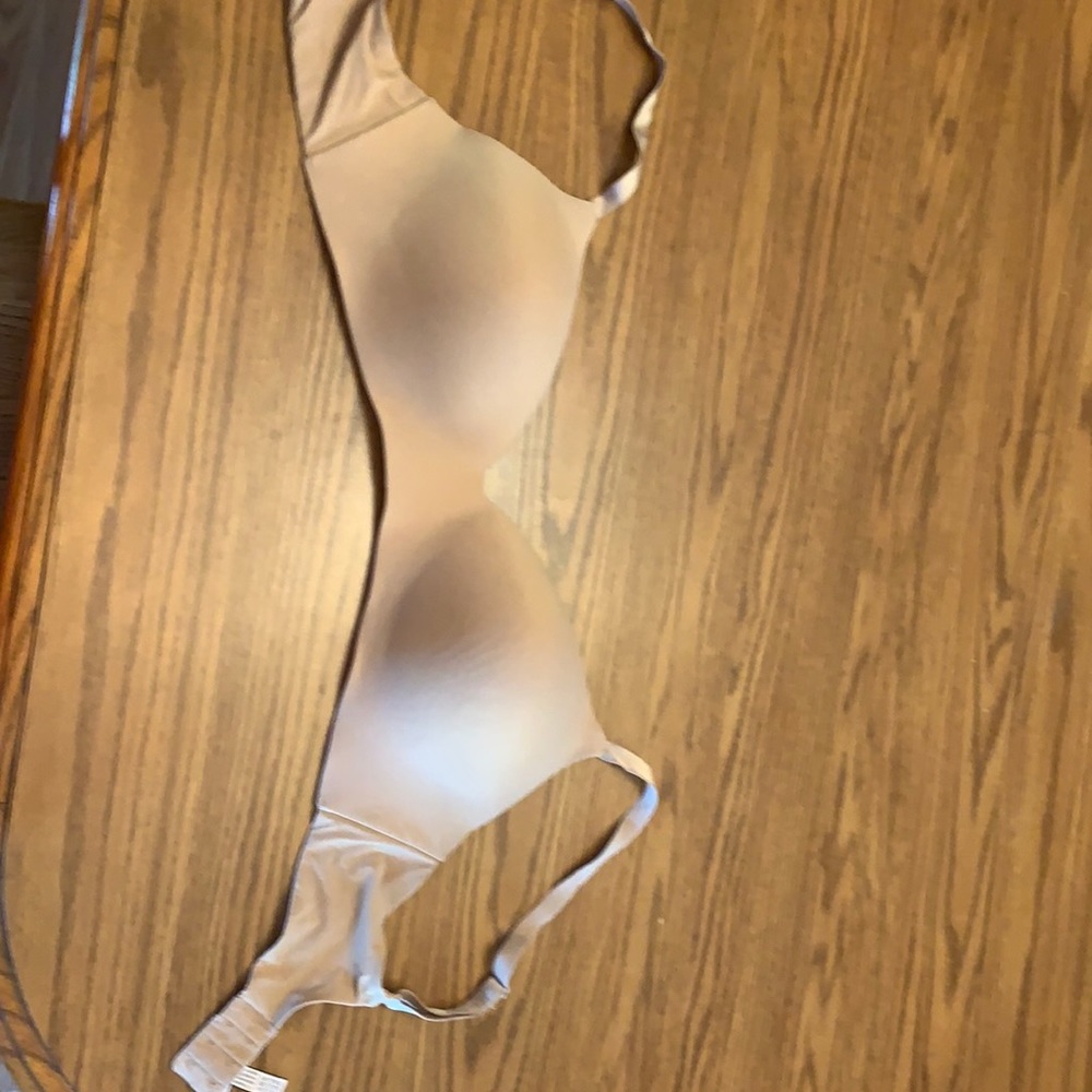 Victoria Secret TShirt wireless bra 36DDD